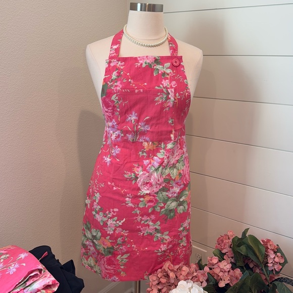 April Cornell cottage Rose apron Valentine’s Day holiday - Picture 1 of 7